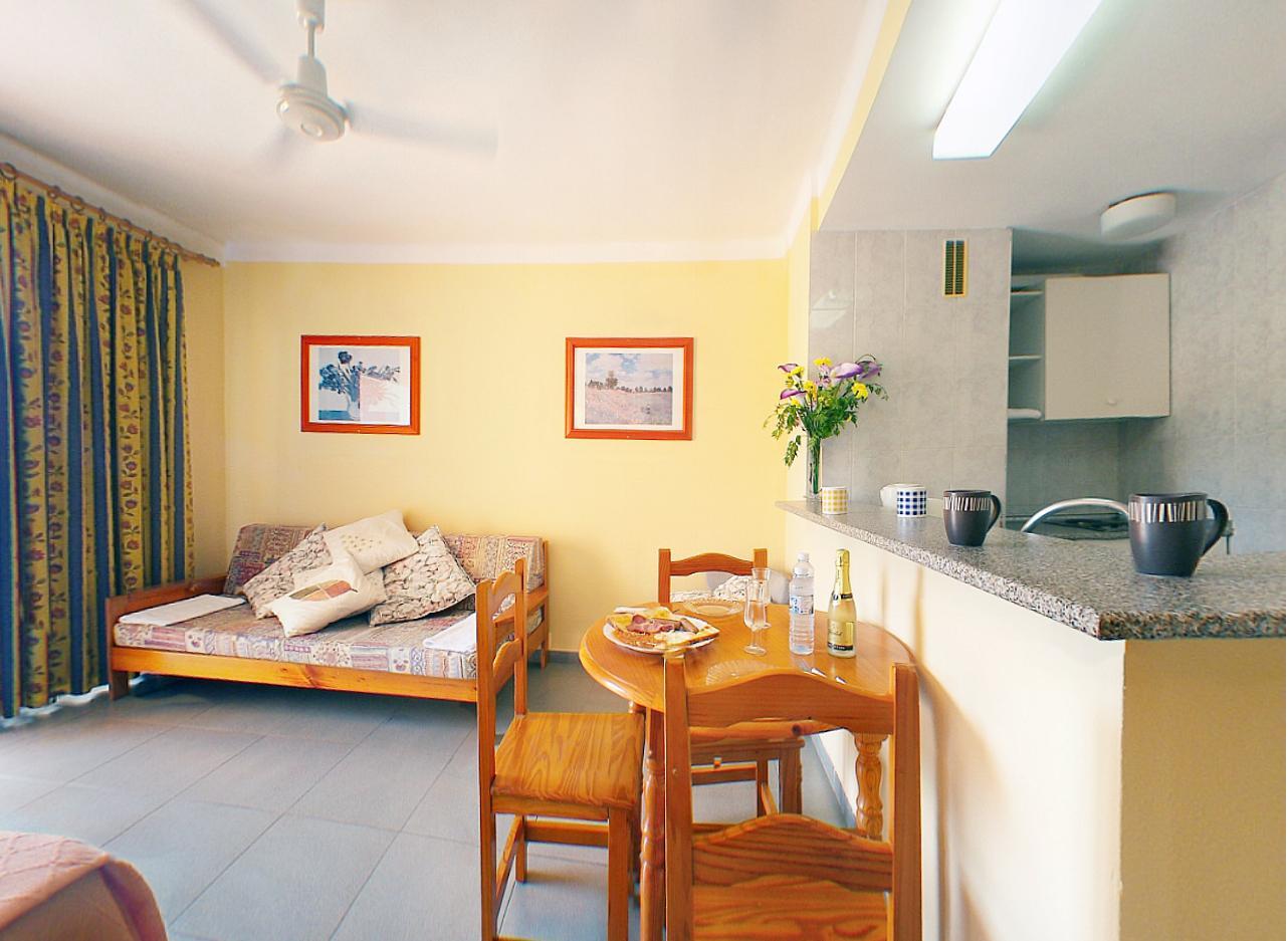 Martinez Apartments Palmanova Dış mekan fotoğraf