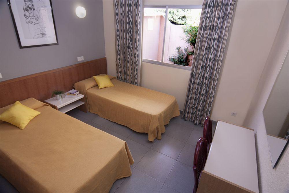Martinez Apartments Palmanova Dış mekan fotoğraf