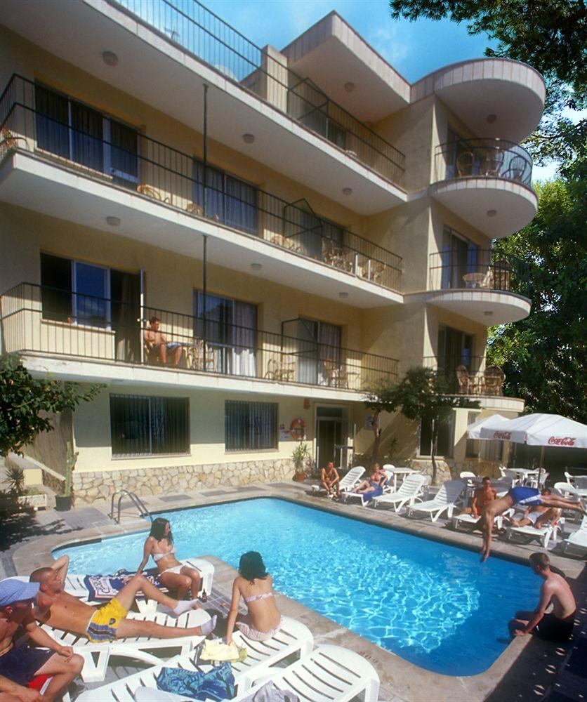 Martinez Apartments Palmanova Dış mekan fotoğraf