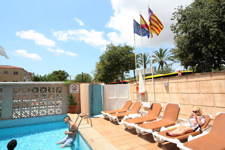 Martinez Apartments Palmanova Dış mekan fotoğraf