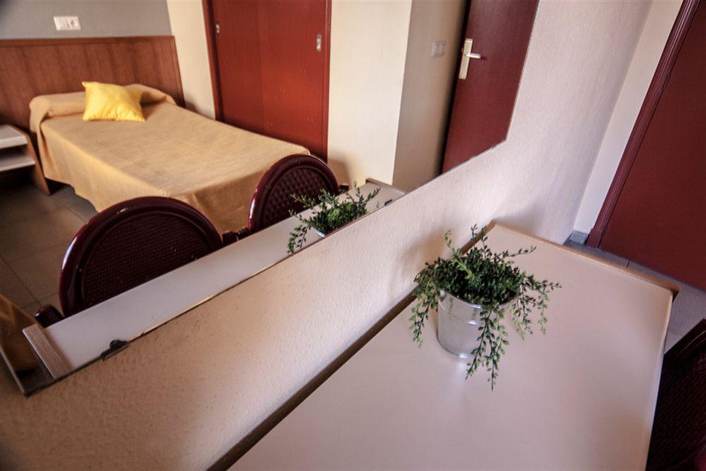 Martinez Apartments Palmanova Dış mekan fotoğraf