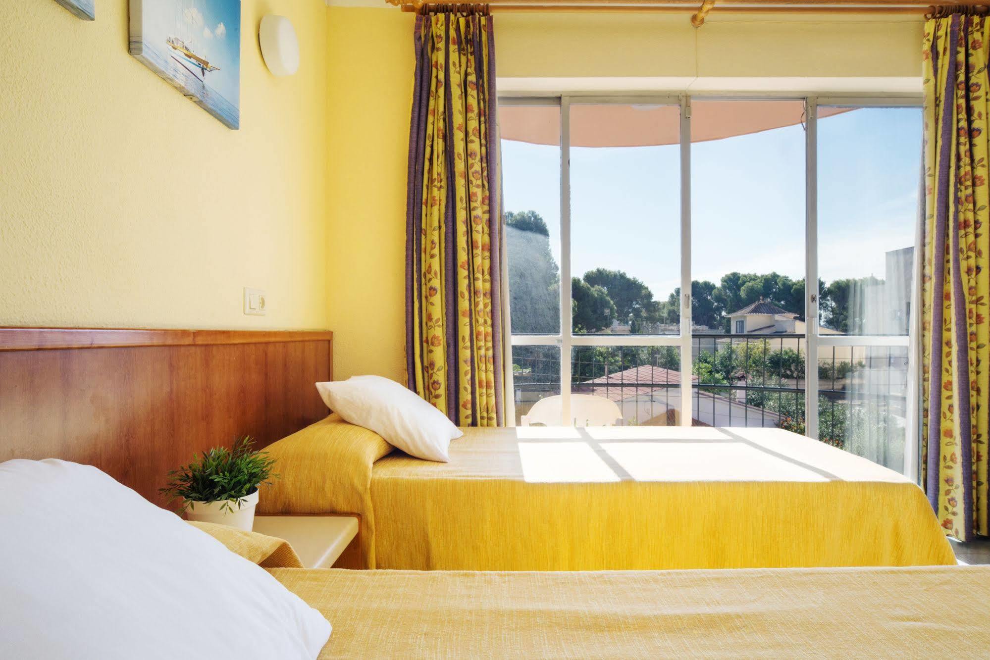Martinez Apartments Palmanova Dış mekan fotoğraf