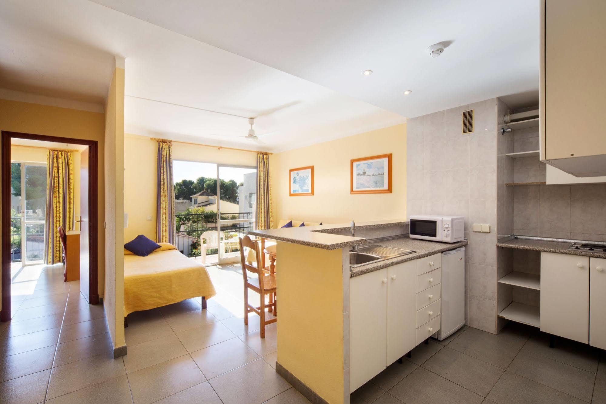 Martinez Apartments Palmanova Dış mekan fotoğraf